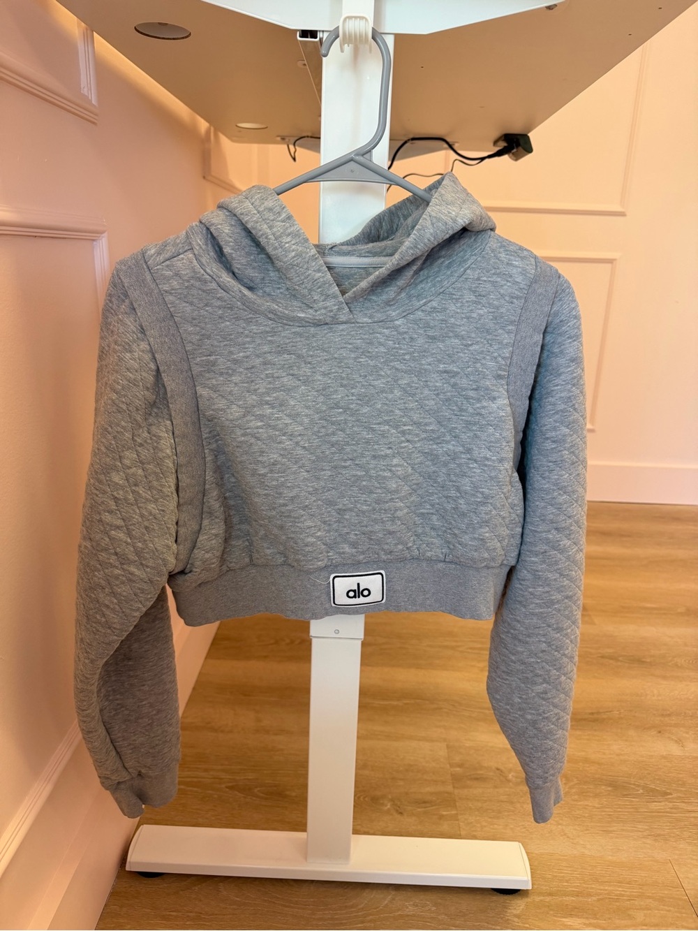 ALO Yoga Gray Quilted Cropped Hoodie
